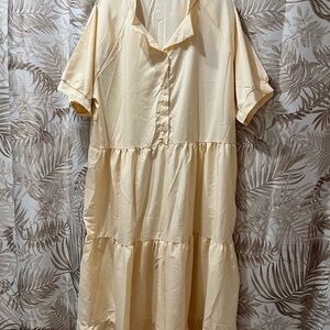 COPY - Unbranded flowy maxi dress. In black and cream.